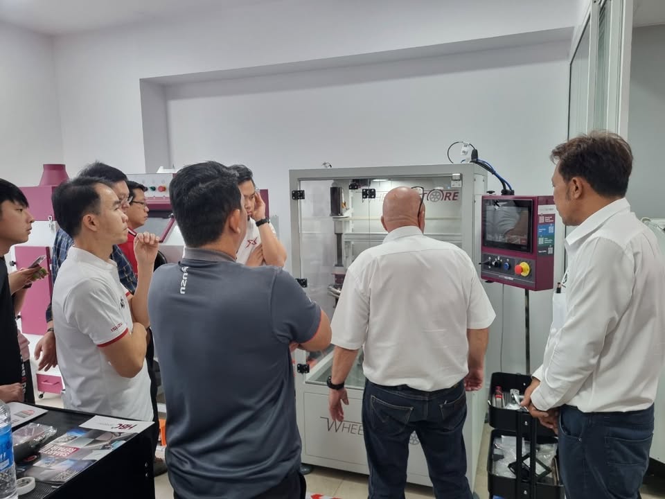 อัปเดตเทคโนโลยีงานซ่อมล้อแม็ก: ISUZU / Thailand - ภาพข่าว M&H Group 5