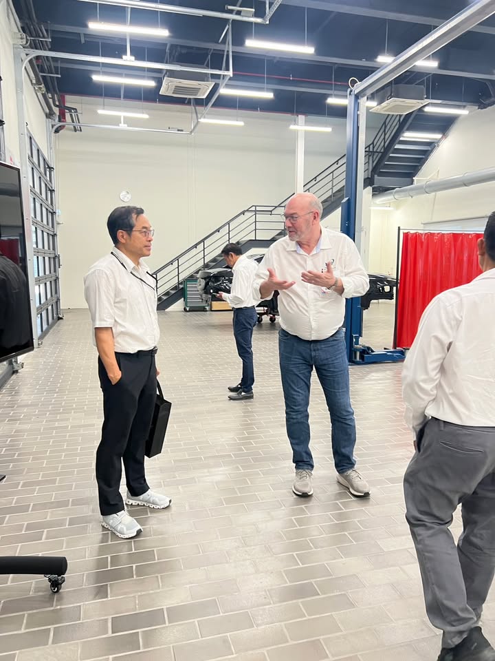 Training and workshop skill update: Mercedes-Benz