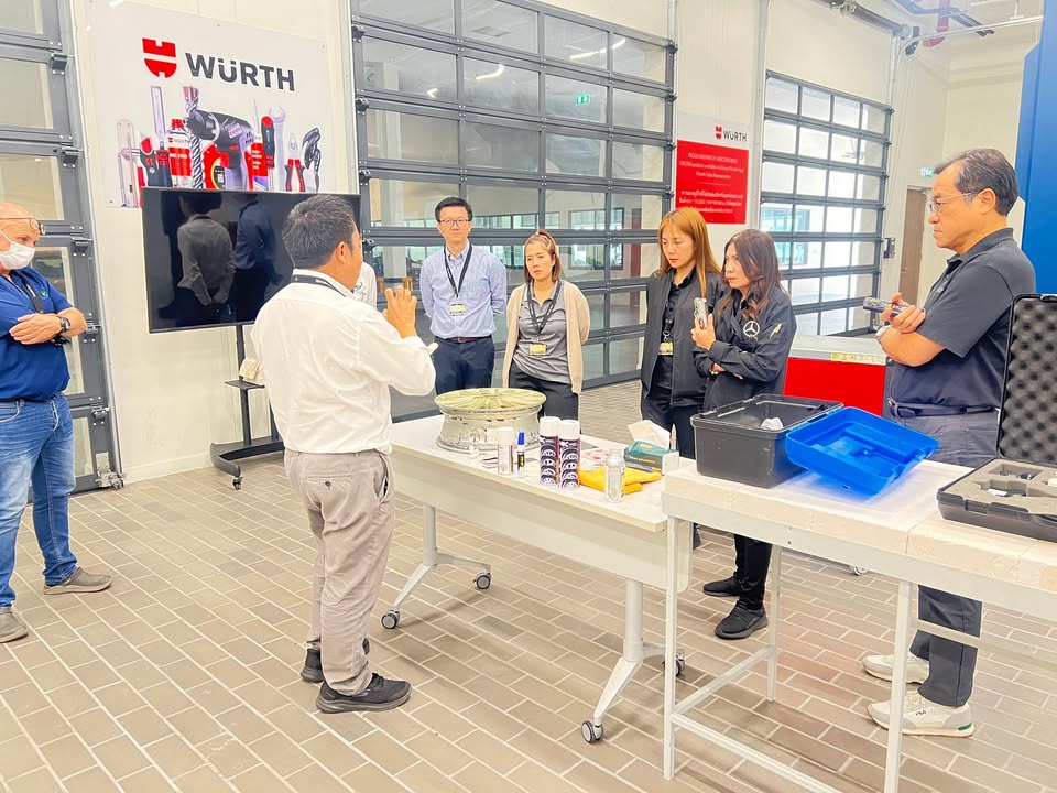 Mercedes-Benz Thailand Smart Repair session with M&H Group