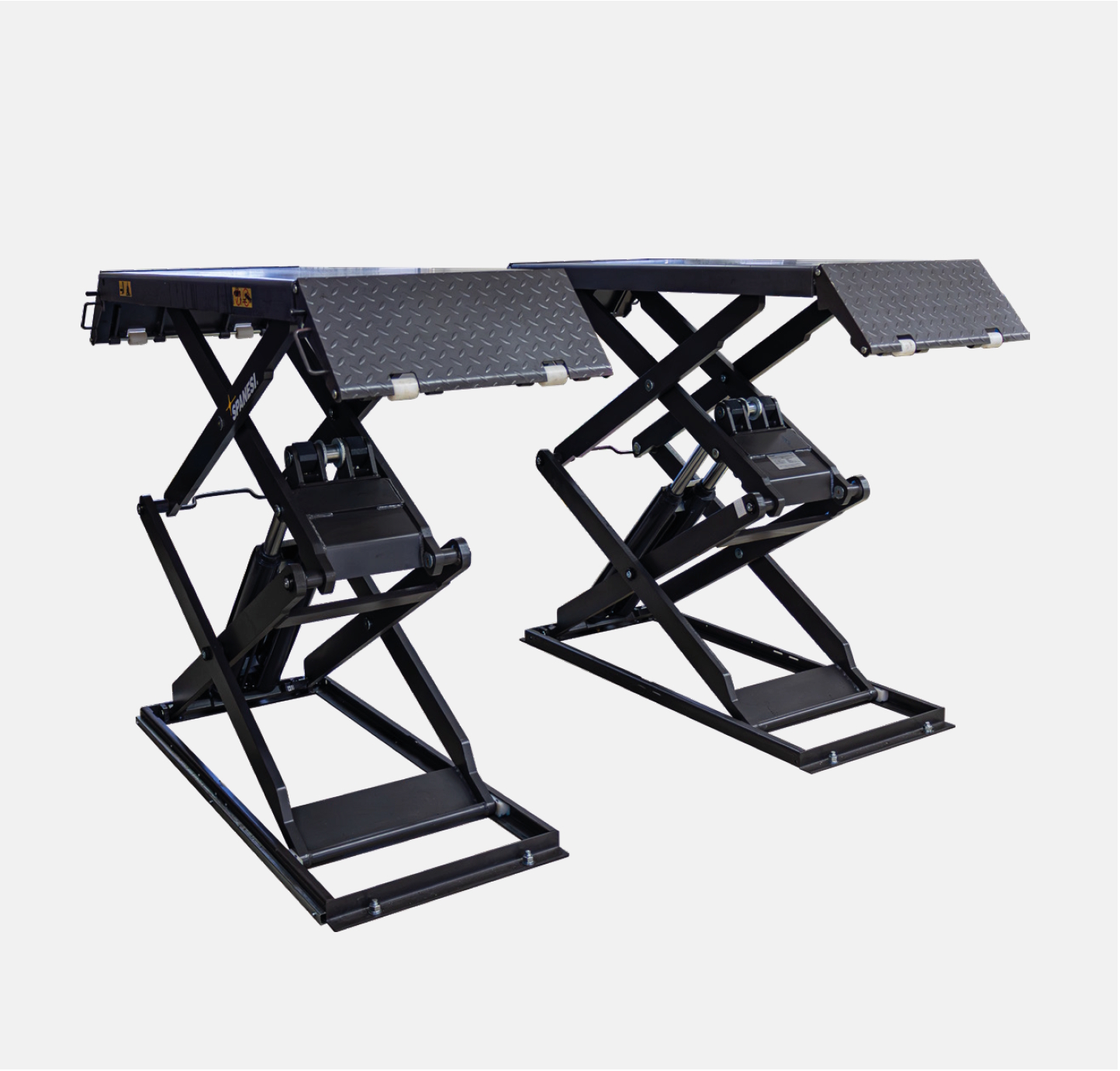 Spanesi DS 249 Double Scissor Lift helps bodyshops review repair lifts and bench platforms before selecting equipment for a real repair bay.