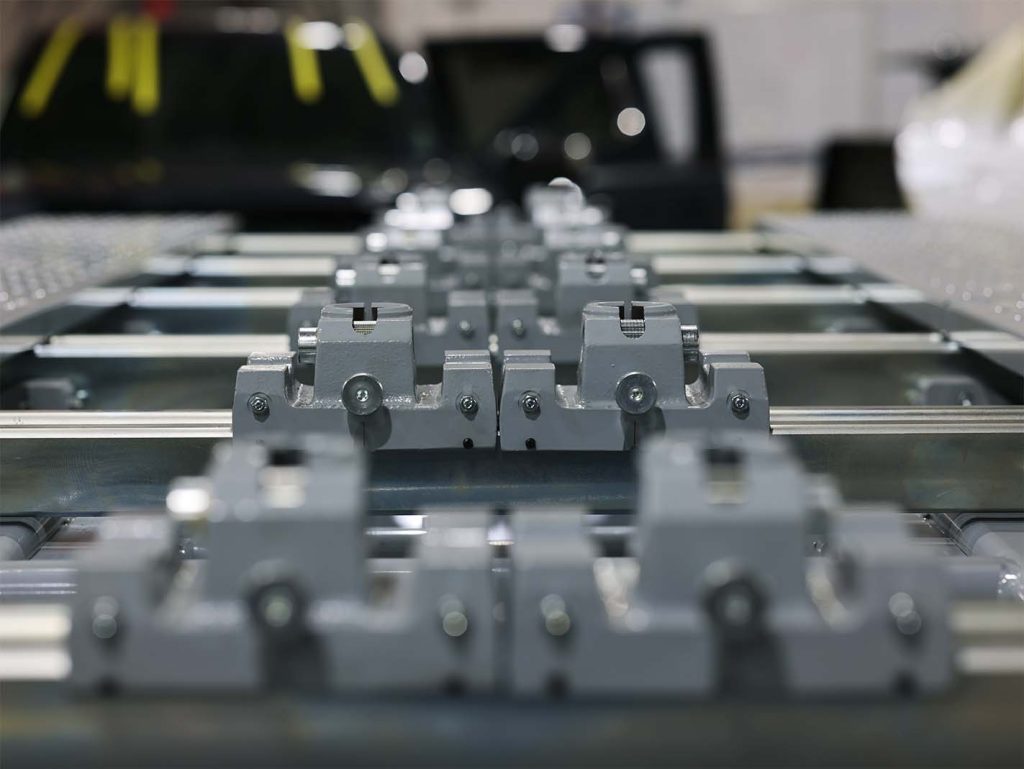 ภาพขั้นตอนงาน preview for อุปกรณ์อู่ซ่อมรถยนต์ 100 Series Frame Machines